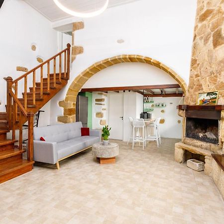 Mansion Fabrica Villa Kalerjaná Kültér fotó