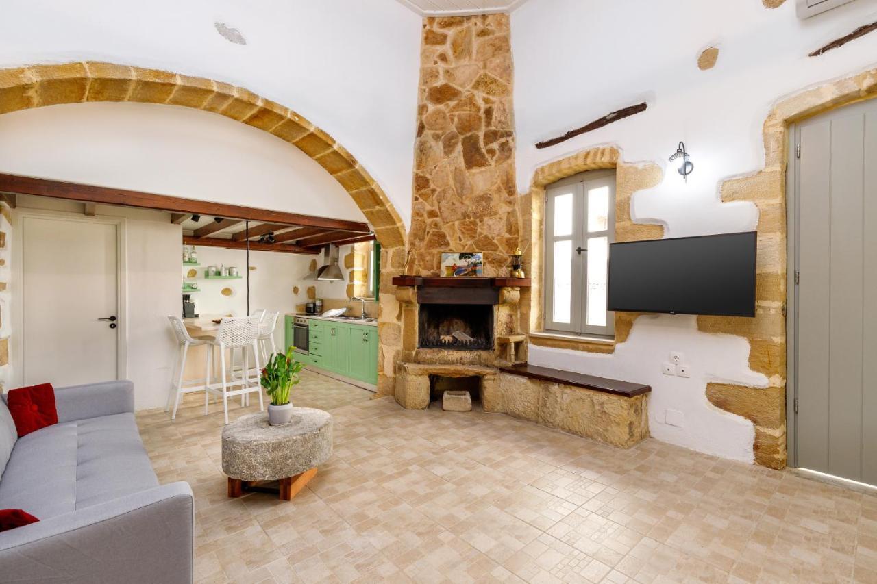 Mansion Fabrica Villa Kalerjaná Kültér fotó