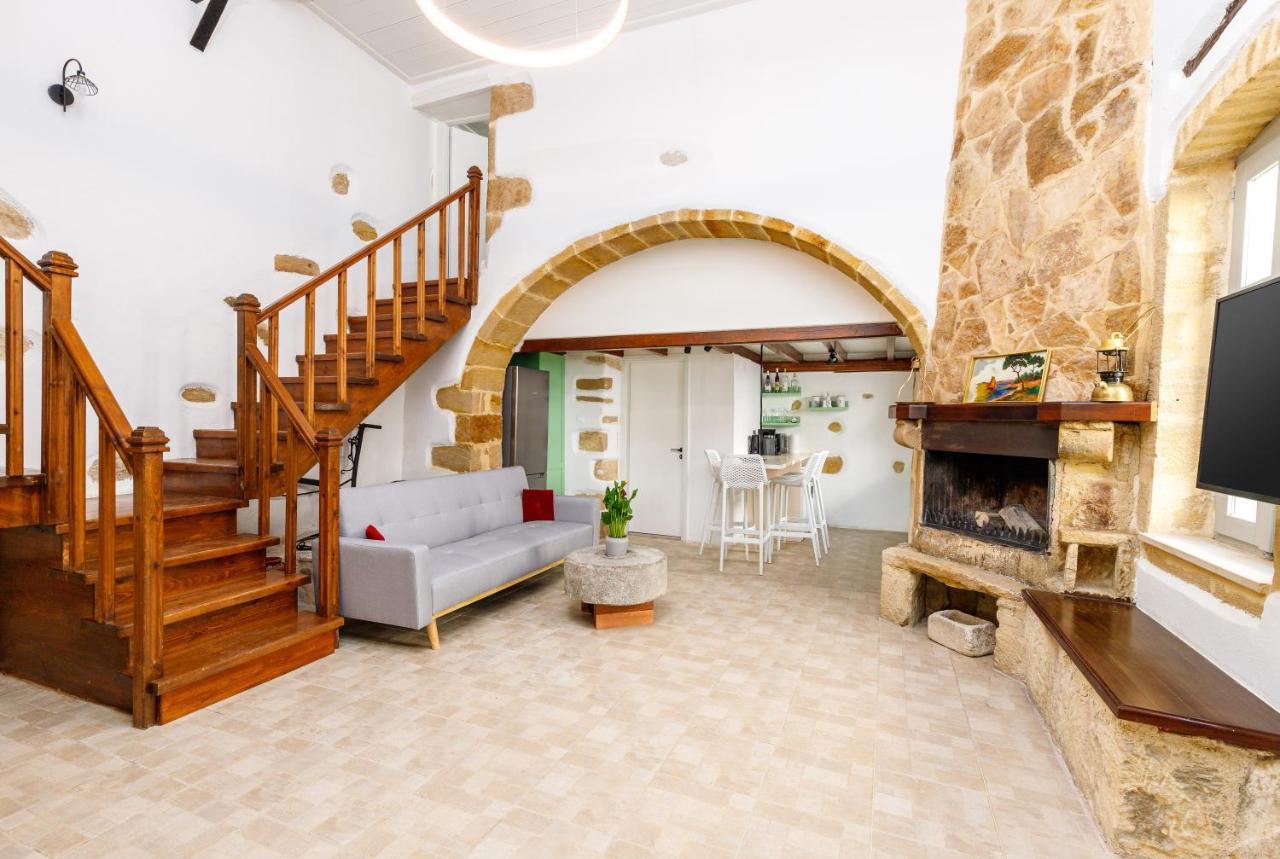 Mansion Fabrica Villa Kalerjaná Kültér fotó